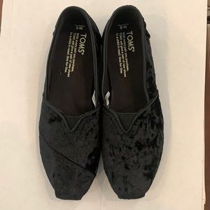 Toms Classic Black Velvet womens size 6 new in box